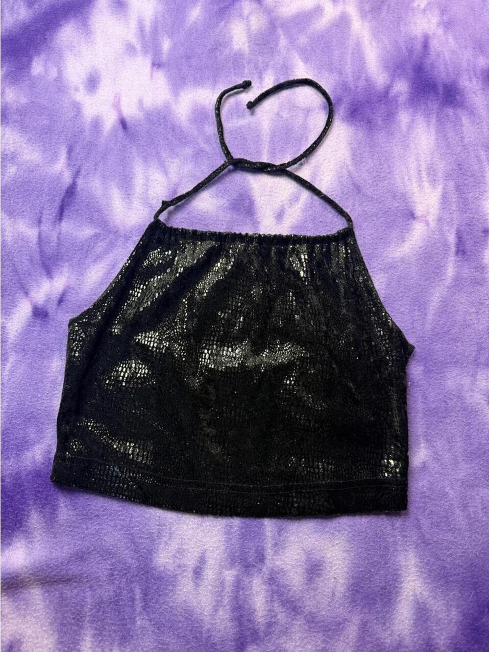 Eyeshadow vtg y2k black velvet halter top